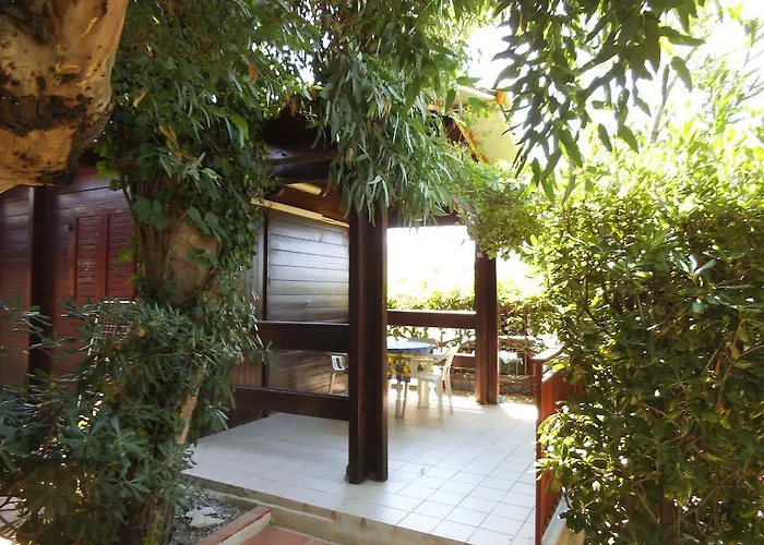 Villaggio La Bussola 3* 파올라